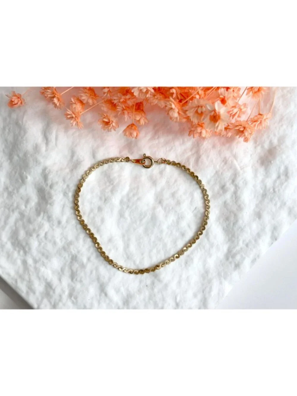 Gold Toned Serpentine Chain Minimalist 80's Vintage Bracelet